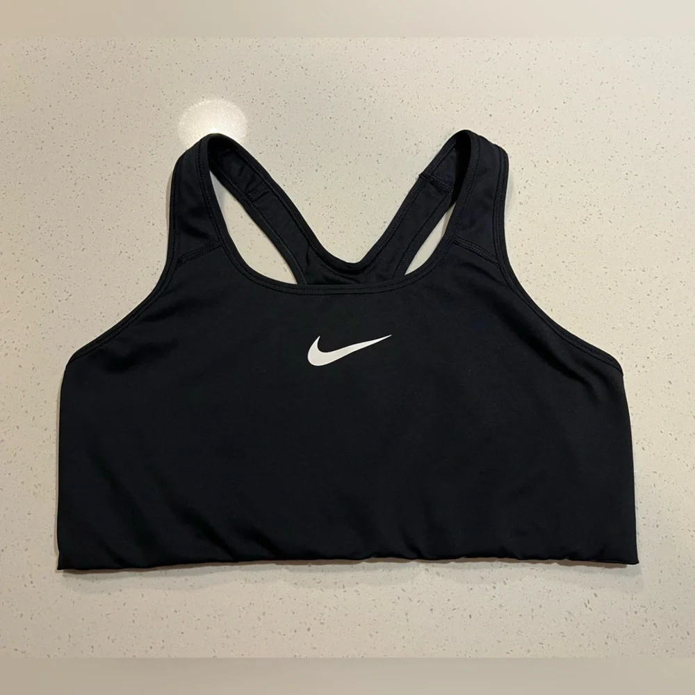 Nike | Swoosh Dri-FIT Racerback Sports Bra in Black Size XL